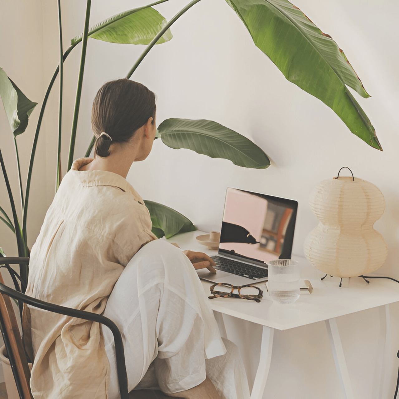 Photo inspiration: Visual Reference: Minimalist Meets Maximalist The Decor Trend Fusion